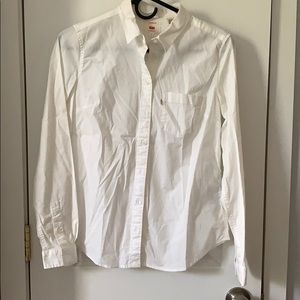 Levis. Utton down shirt